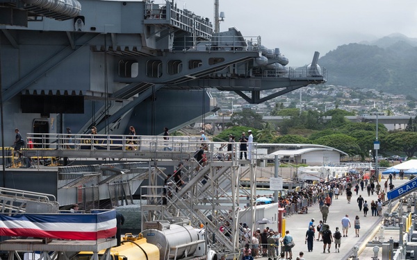 JBPHH hosts international open ship day during RIMPAC 2026