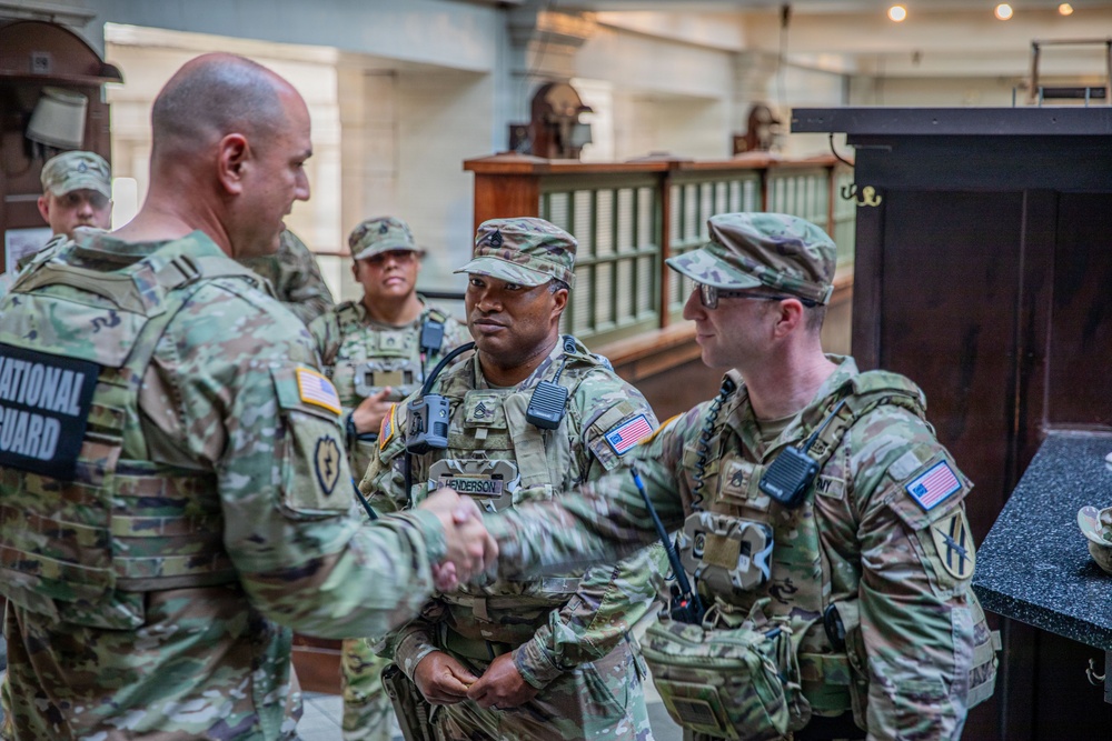 JTF- DC receives visit from Ga. Commanding General