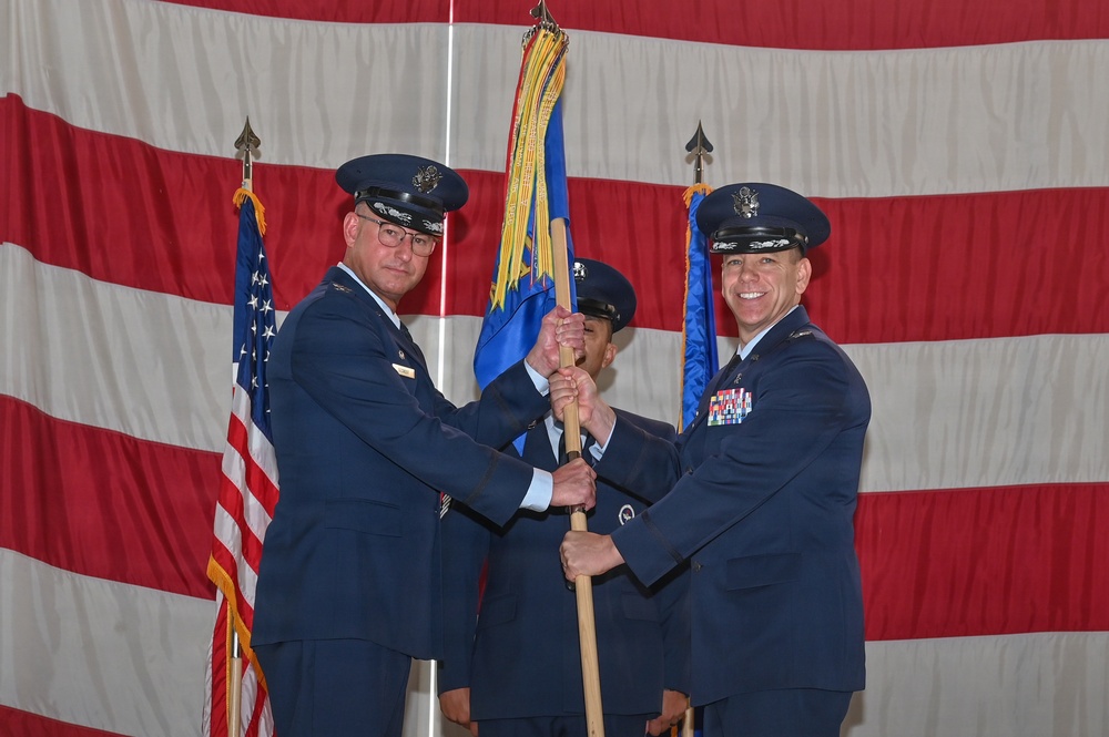 Kirtland Medical Group Hosts Change of Command Ceremony