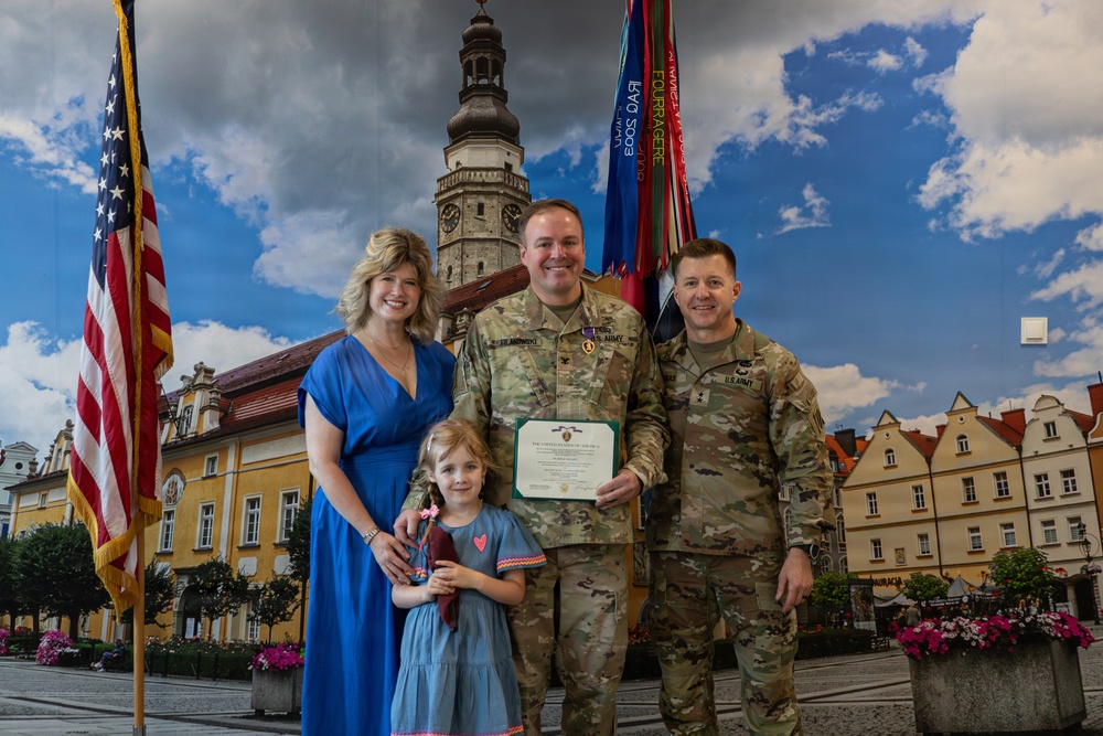 U.S. Army Col. Michael Filanowski gets awarded the Purple Heart