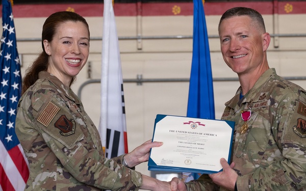 694th ISRG welcomes new commander