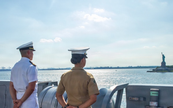 USS Arlington (LPD 24)