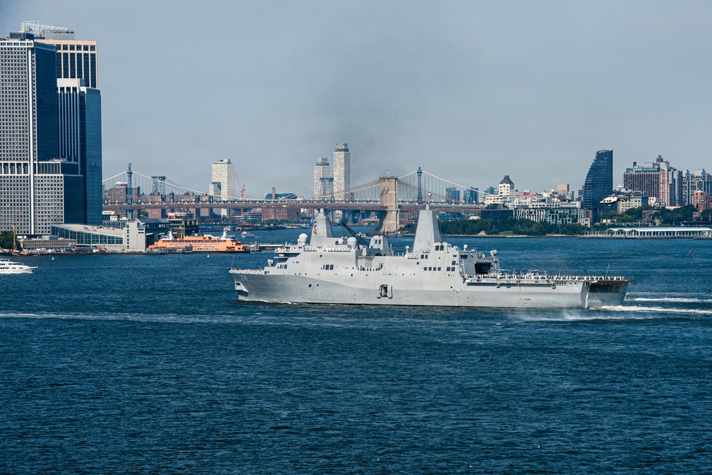 USS Arlington Arrives at INR250 NYC