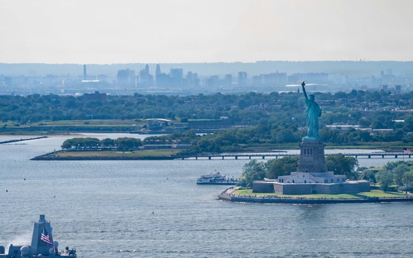 USS Arlington Arrives in New York
