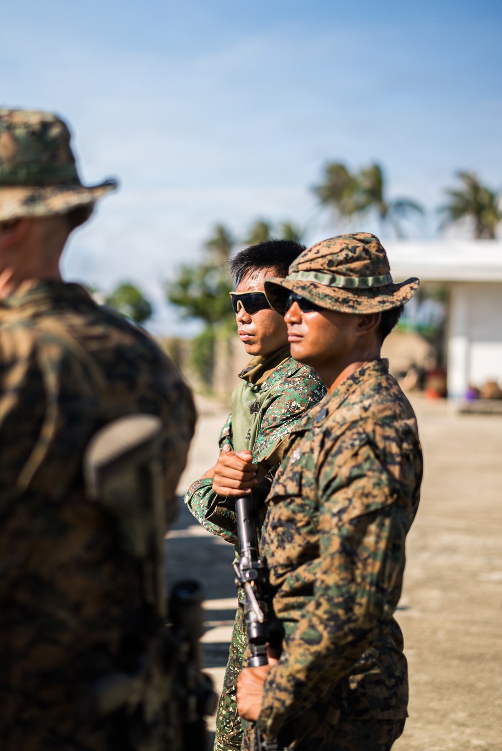 3rd Littoral Combat Team, Philippine marines participate in bilateral training during KAMANDAG 10