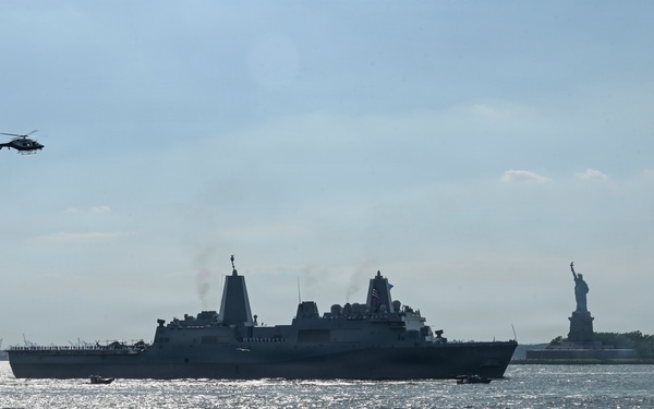 USS Arlington Arrives in New York