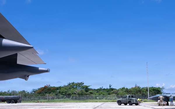 VS26 sees first FARP training between CCA, HC-130J