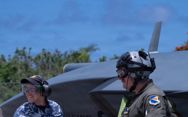 VS26 sees first FARP training between CCA, HC-130J