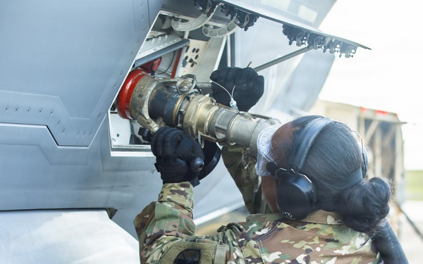 9th MSC Soldiers Fueling the Fight for Valiant Shield