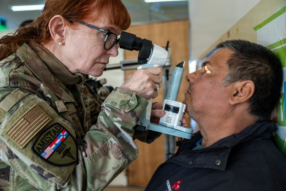 AMISTAD 2026 Delivers Specialty Eye Care in Paraguay