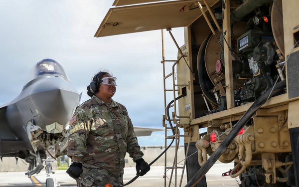 9th MSC Soldiers Fueling the Fight for Valiant Shield