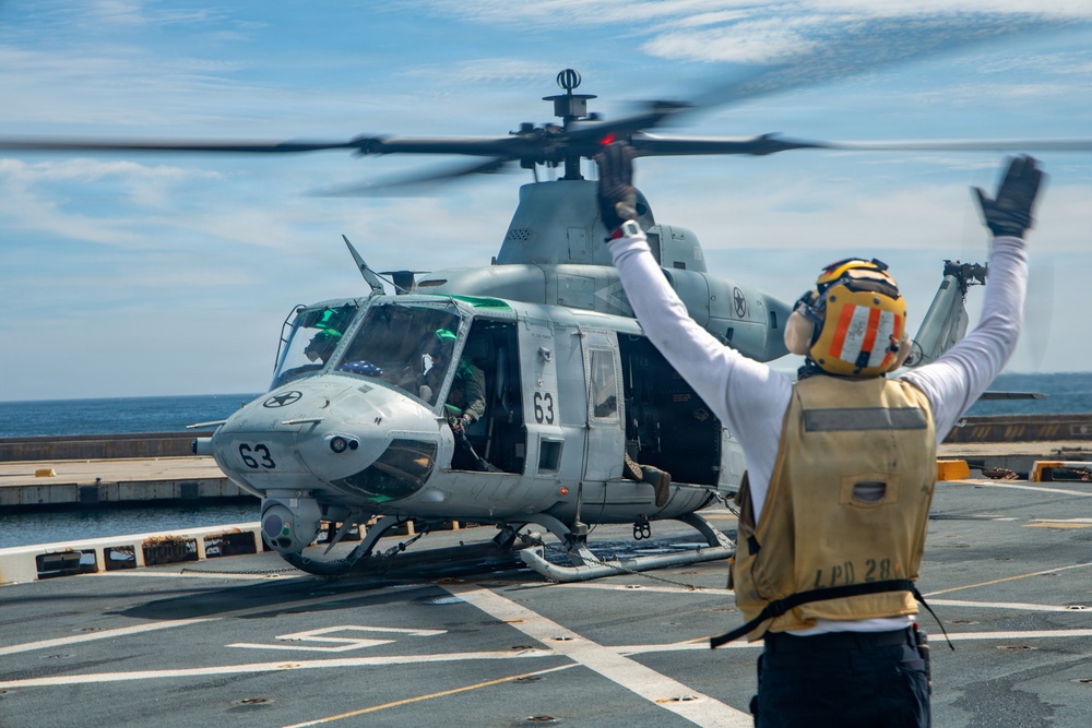 LCF-24: V3/2 Leadership Meets with MRF Marines Amid an Aerial Resupply