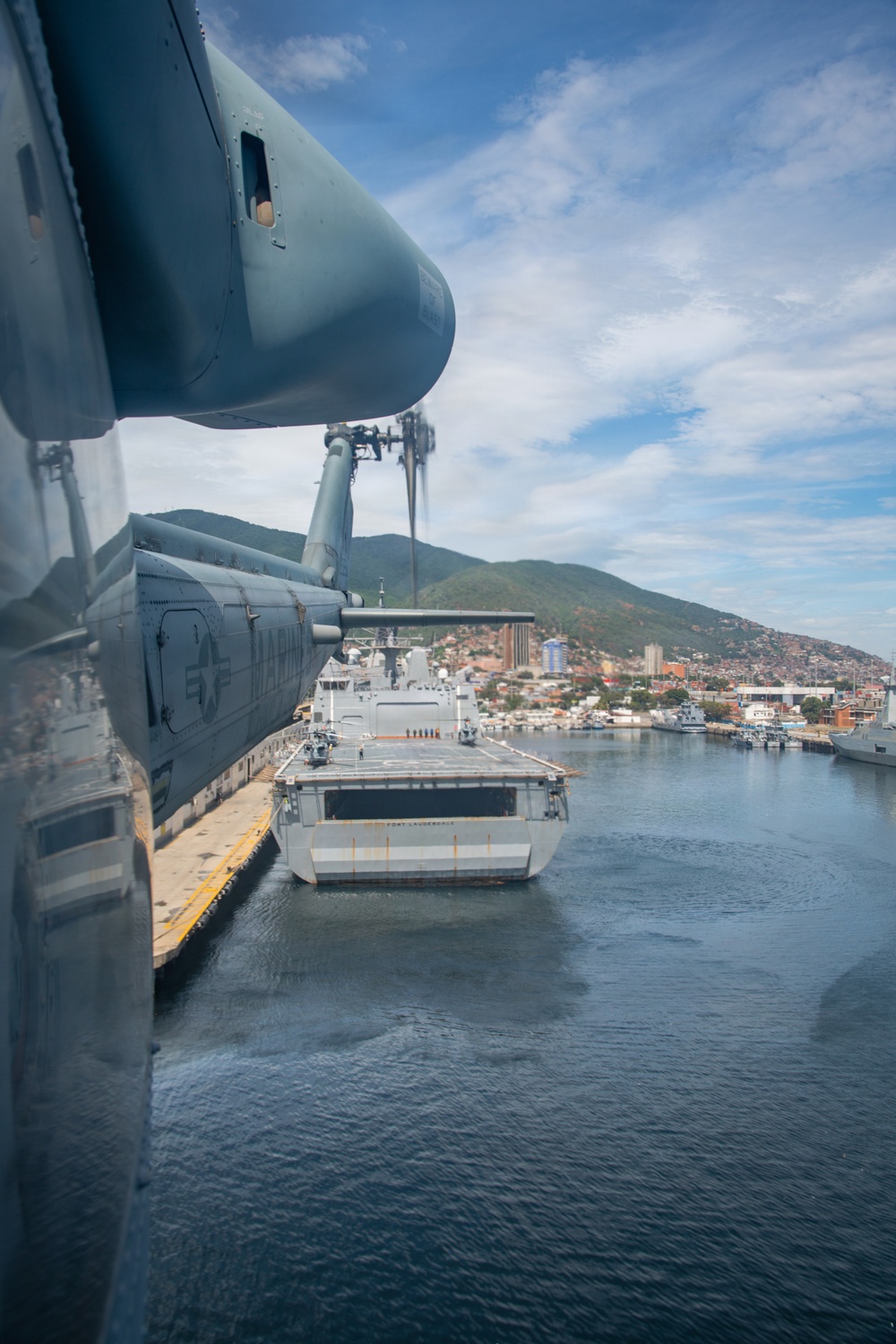 LCF-24: V3/2 Leadership Meets with MRF Marines Amid an Aerial Resupply
