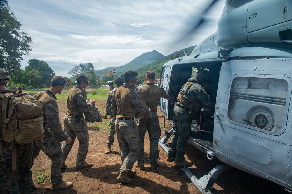 LCF-24: V3/2 Leadership Meets with MRF Marines Amid an Aerial Resupply