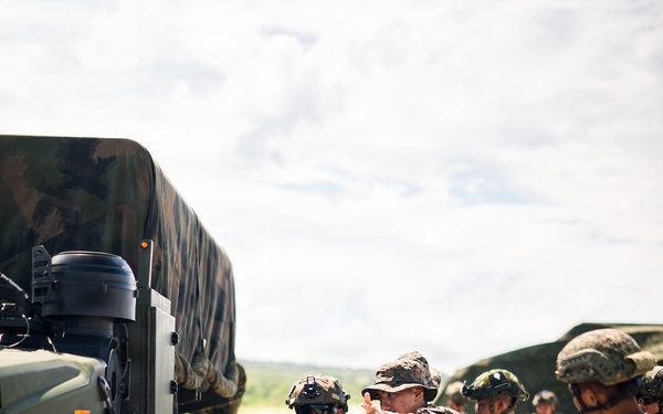 3rd Littoral Combat Team, Philippine marines participate in bilateral training during KAMANDAG 10