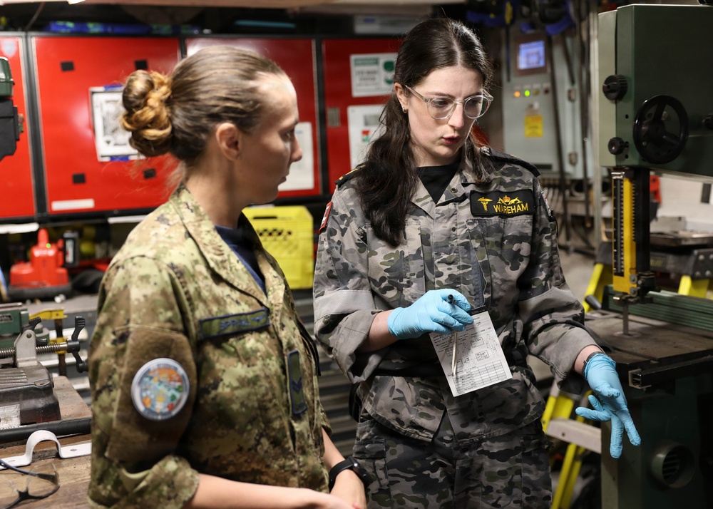 HMCS Ottawa hosts mass casualty medical training during RIMPAC 2026
