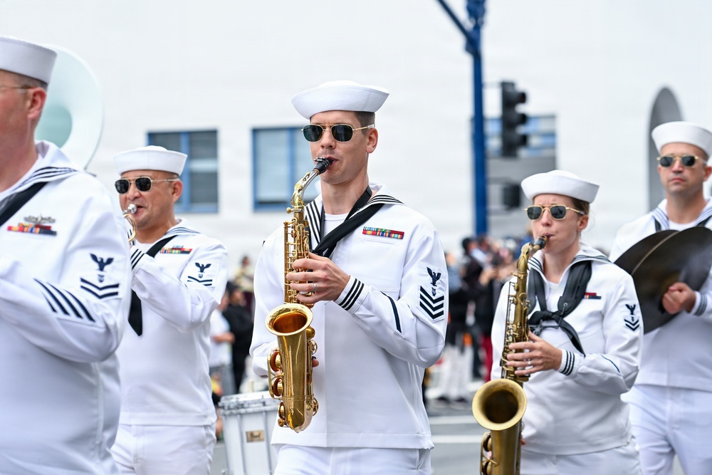 Navy Band Southwest at Oceanside Independence Day Parade