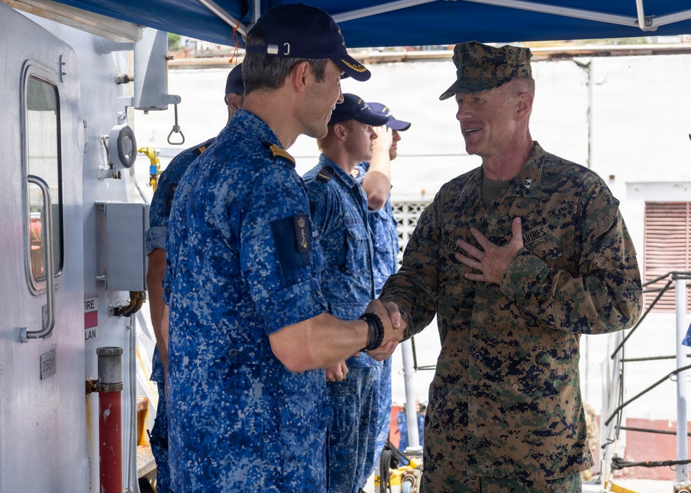 Maj.Gen. Jarrard Meets with Local Leaders around Venezuela