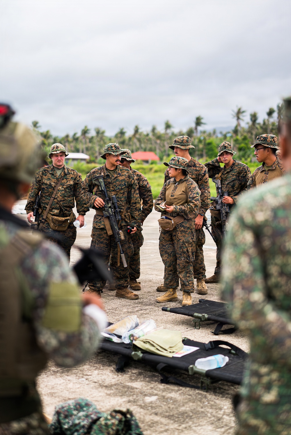 3rd Littoral Combat Team, Damage Control Resuscitation Team, and Phillippine marines conduct TCCC training during KAMANDAG 10