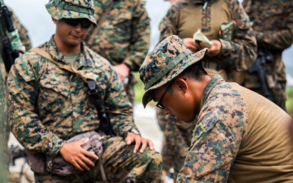 3rd Littoral Combat Team, Damage Control Resuscitation Team, and Phillippine marines conduct TCCC training during KAMANDAG 10