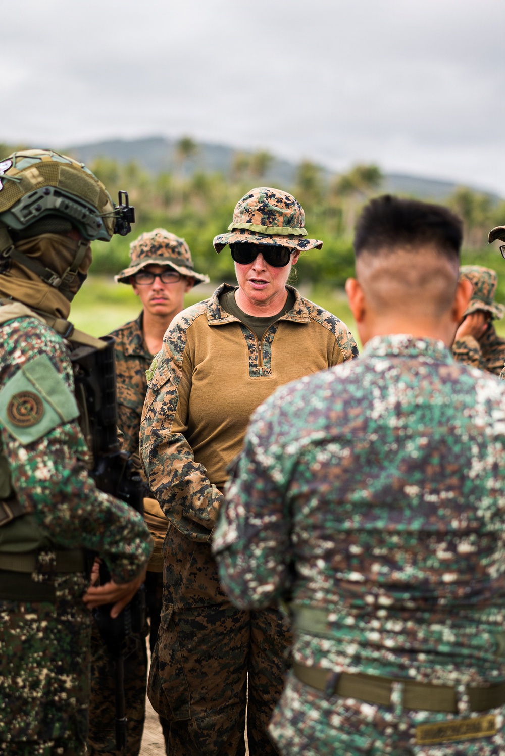 3rd Littoral Combat Team, Damage Control Resuscitation Team, and Phillippine marines conduct TCCC training during KAMANDAG 10