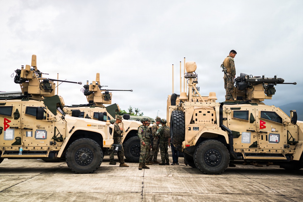 3rd Marine Littoral Regiment, Philippine marines conduct MADIS familiarization training during KAMANDAG 10