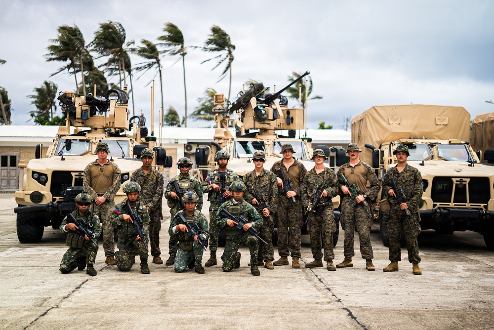 3rd Marine Littoral Regiment, Philippine marines conduct MADIS familiarization training during KAMANDAG 10