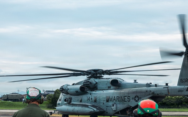 HMH-361 takes off from JGSDF Camp Metabaru