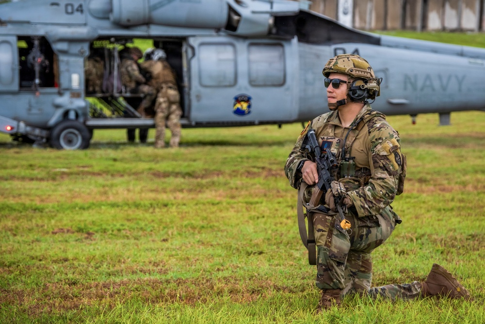 Army National Guard Unit Partners with Navy Helicopter Squadron for Joint Training