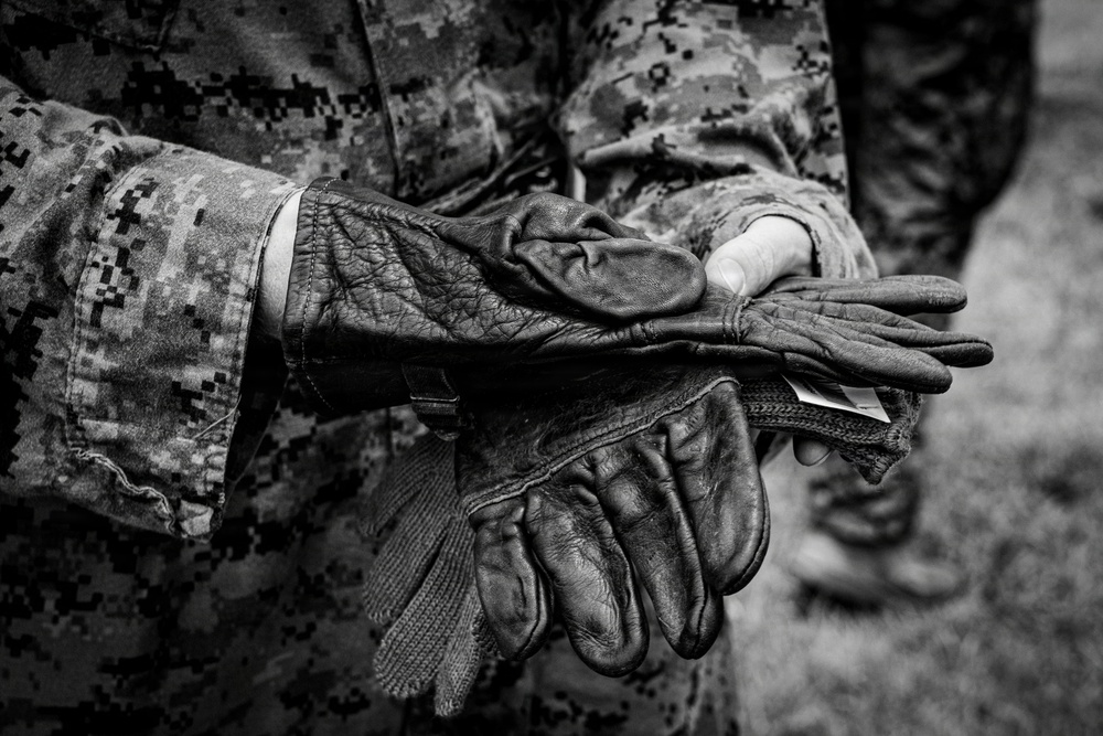 Fuji Viper 26.3 | U.S. Marines Conduct Fast-Rappelling Techniques | Monochrome Collection