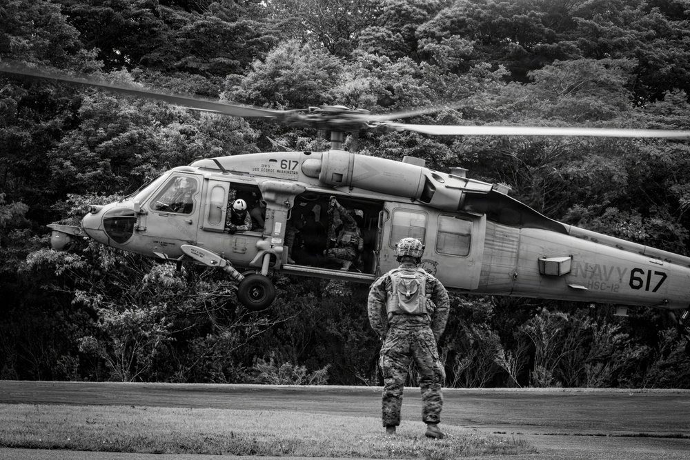 Fuji Viper 26.3 | U.S. Marines Conduct Fast-Rappelling Techniques | Monochrome Collection