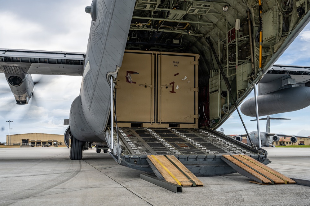 317th AW, 734th AMS conduct combat offload Method C training at Andersen AFB