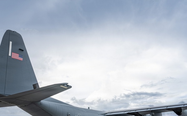 317th AW, 734th AMS conduct combat offload Method C training at Andersen AFB