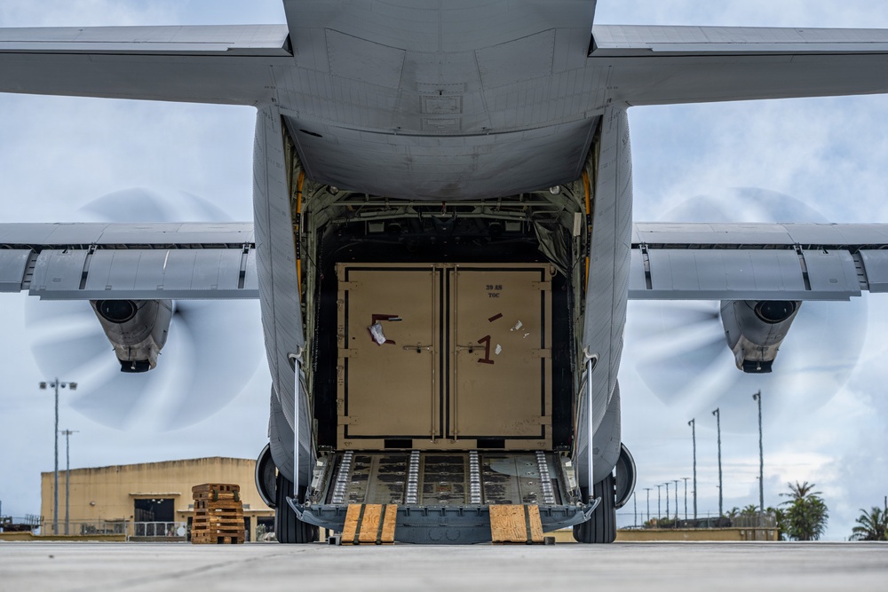 317th AW, 734th AMS conduct combat offload Method C training at Andersen AFB