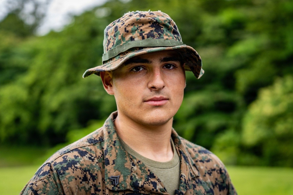 Fuji Viper 26.3 | U.S. Marines Conduct Fast-Rappelling Techniques
