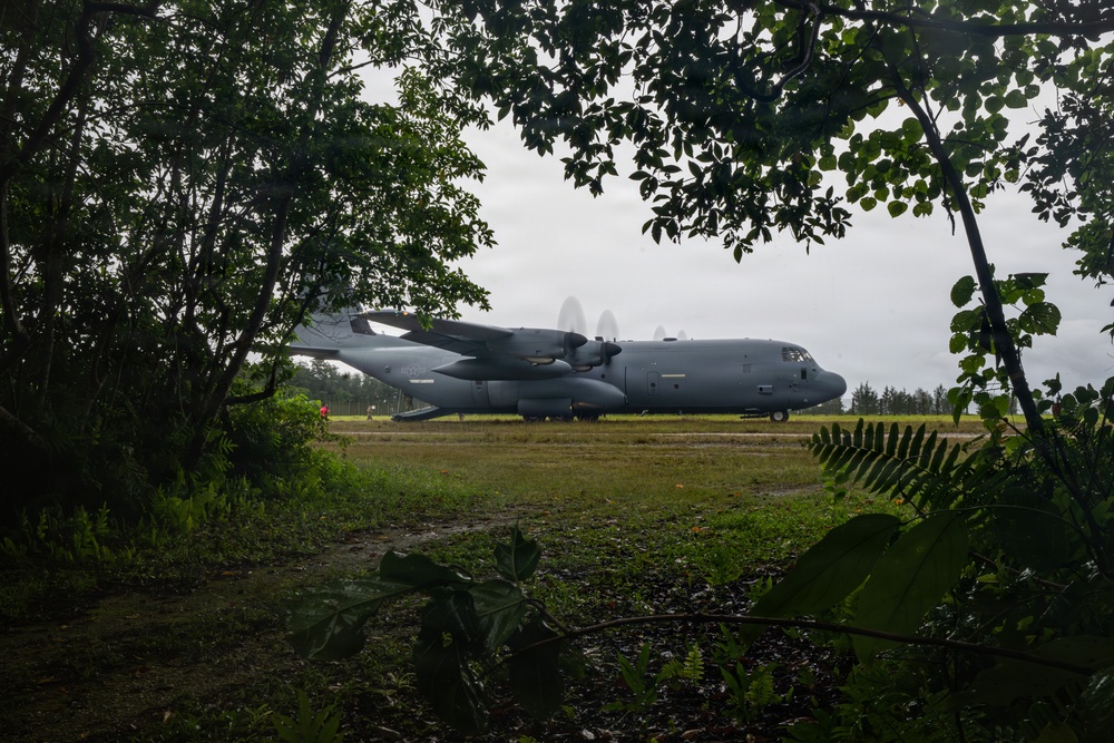 317th AW transports personnel simulating rapid island operations setup