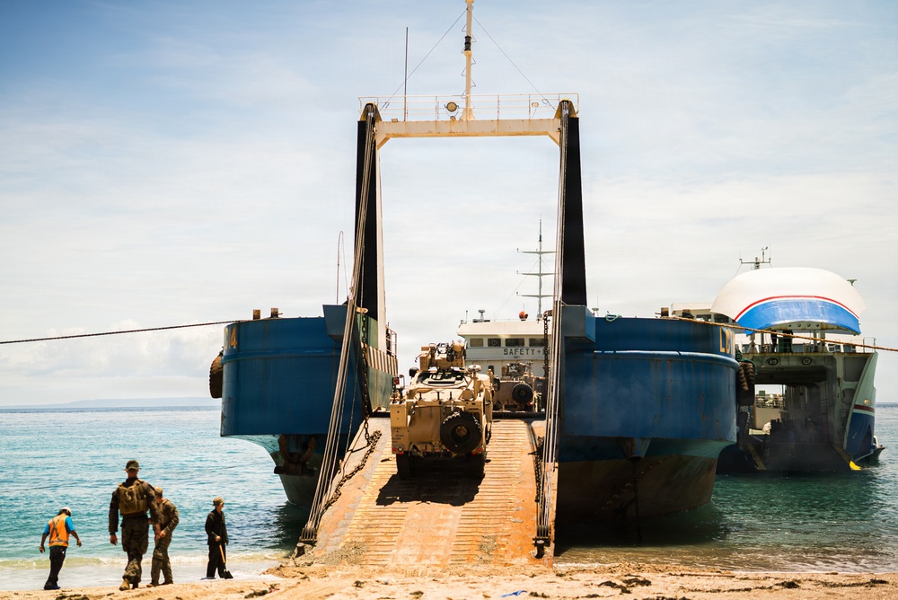 3rd Marine Littoral Regiment loads Philippine surface connectors after maritime key terrain security operations during KAMANDAG 10