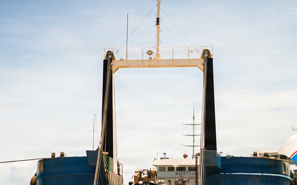3rd Marine Littoral Regiment loads Philippine surface connectors after maritime key terrain security operations during KAMANDAG 10