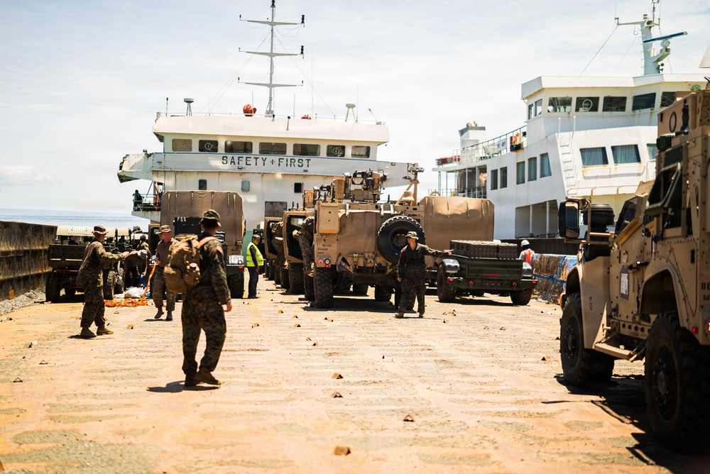 3rd Marine Littoral Regiment loads Philippine surface connectors after maritime key terrain security operations during KAMANDAG 10