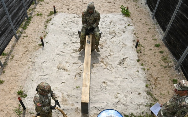 809th MRBC teamwork at Leaders Reaction Course