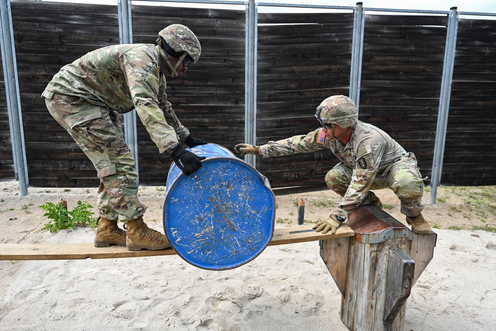 809th MRBC teamwork at Leaders Reaction Course