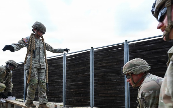 809th MRBC teamwork at Leaders Reaction Course