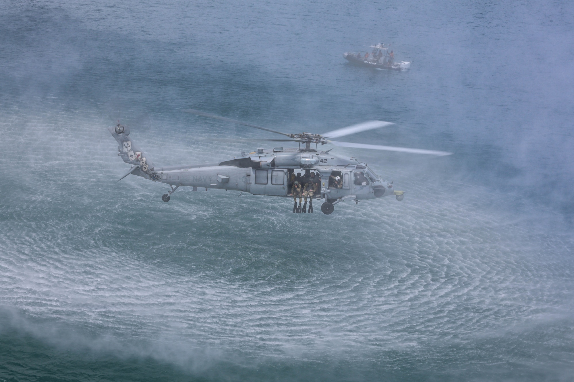 DVIDS - Images - U.S. Navy EOD divers conduct jump training during