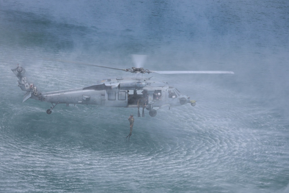 U.S. Navy EOD divers conduct jump training during RIMPAC 26