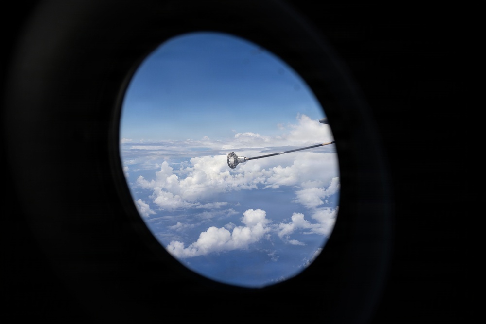 VMGR-152, VMFA-242 refuel aircraft during Valiant Shield