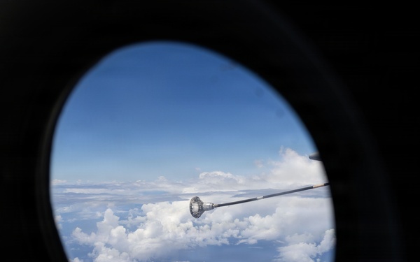 VMGR-152, VMFA-242 refuel aircraft during Valiant Shield