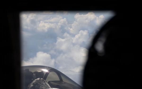 VMGR-152, VMFA-242 refuel aircraft during Valiant Shield