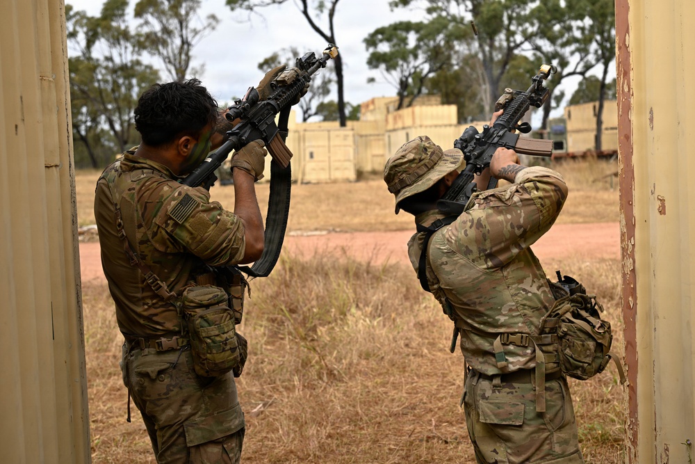 Southern Jackaroo 26: U.S. Army Soldiers Defend During Simulated Attacks