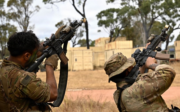 Southern Jackaroo 26: U.S. Army Soldiers Defend During Simulated Attacks