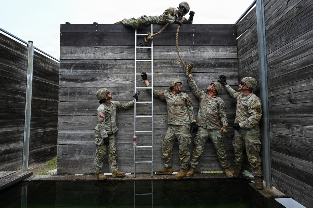 809th MRBC teamwork at Leaders Reaction Course